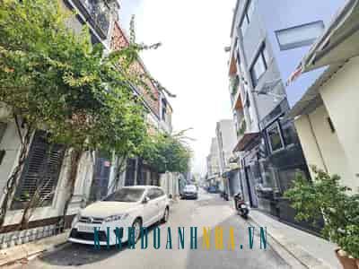 **Đầu tư hấp dẫn! Mặt tiền kinh doanh 8m gần chợ Bà Chiểu - Diện tích 37m2 nở hậu - Giá chỉ 4.95 tỷ**
