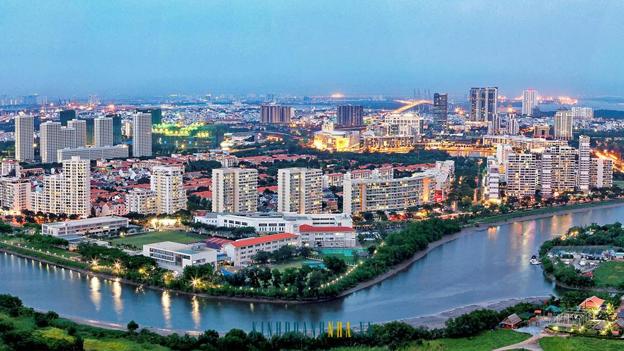 Bán gấp nhà hẻm đường số 19, phường tân quy, quận 7: 3 lầu sang trọng, sân thượng thoáng mát!