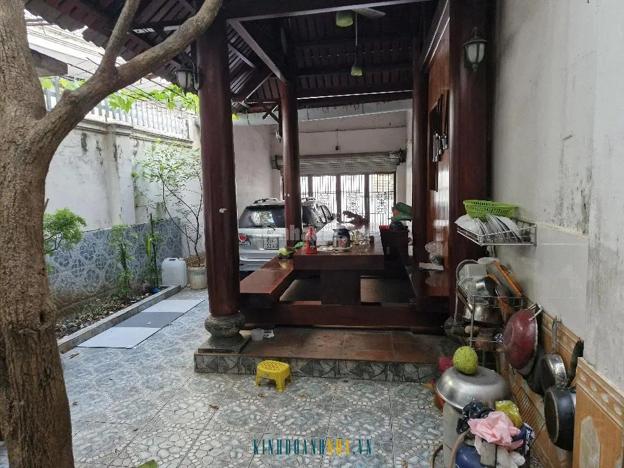 Biệt thự 3 tầng đẳng cấp, hồ bơi, gần Giga Mall Phạm Văn Đồng - Chỉ 14 tỷ!