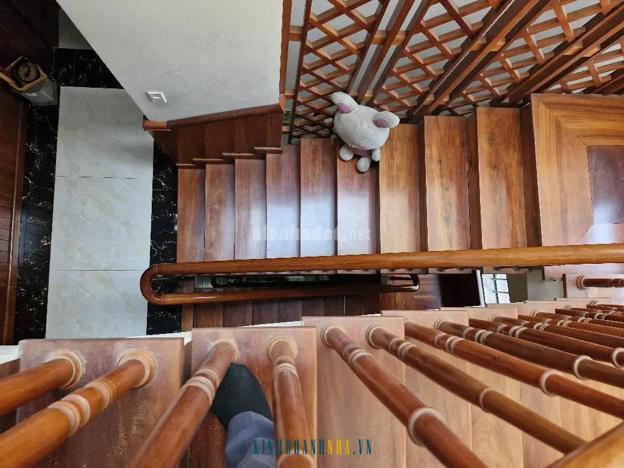 Biệt thự 3 tầng đẳng cấp, hồ bơi, gần Giga Mall Phạm Văn Đồng - Chỉ 14 tỷ!