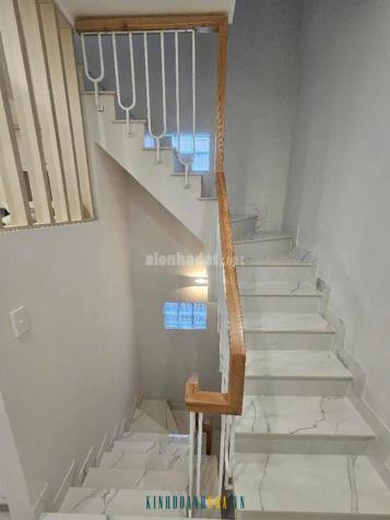 Bán nhà mặt tiền tại quận 10, đường Vĩnh Viễn, diện tích 25m2, 3 tầng, giá 7.95 tỷ.