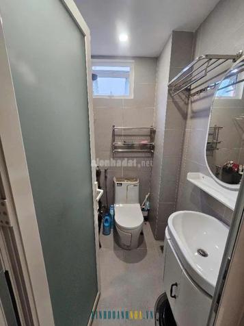 Bán nhà mặt tiền tại quận 10, đường Vĩnh Viễn, diện tích 25m2, 3 tầng, giá 7.95 tỷ.