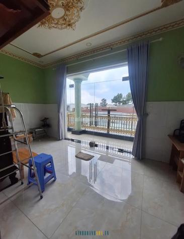 Chủ cần bán gấp nhà 2 tầng diện tích 135m² tại Long Trường, Thủ Đức. Pháp lý đầy đủ, có thể công chứng ngay trong ngày.