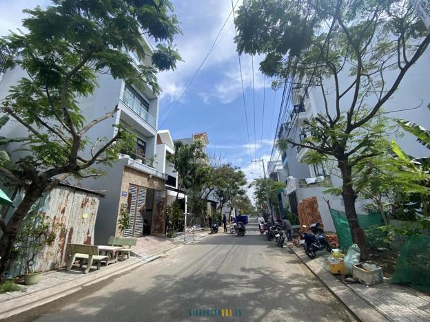 Bán nhà 4 tầng hoàn công đầy đủ, mặt tiền đường kinh doanh tại Long Trường, Thủ Đức.