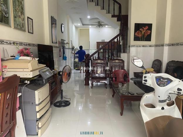 Bán nhà 4 tầng hoàn công đầy đủ, mặt tiền đường kinh doanh tại Long Trường, Thủ Đức.