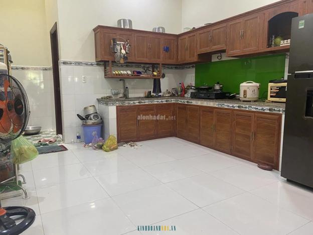 Bán nhà 4 tầng hoàn công đầy đủ, mặt tiền đường kinh doanh tại Long Trường, Thủ Đức.