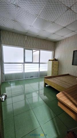Chủ cần bán gấp nhà 2 tầng tại Linh Xuân, Thủ Đức. Vị trí ngay chợ, pháp lý đầy đủ, công chứng nhanh chóng trong ngày.
