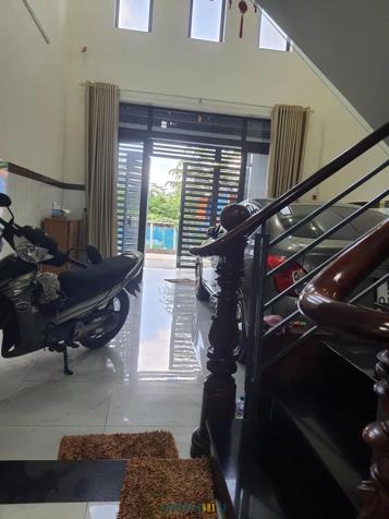 Chủ cần bán gấp nhà 5 tầng tại Phú Hữu, Thủ Đức. Pháp lý đầy đủ, có thể công chứng ngay trong ngày.