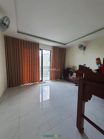 Chủ cần bán gấp nhà 5 tầng tại Phú Hữu, Thủ Đức. Pháp lý đầy đủ, có thể công chứng ngay trong ngày.