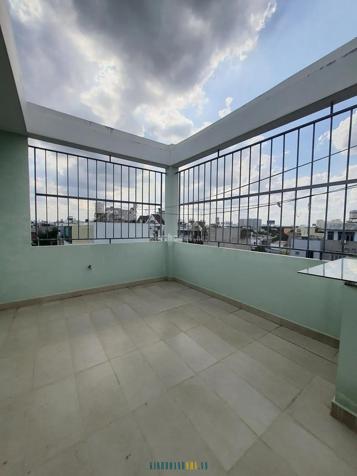 Chủ cần bán gấp nhà 5 tầng tại Phú Hữu, Thủ Đức. Pháp lý đầy đủ, có thể công chứng ngay trong ngày.
