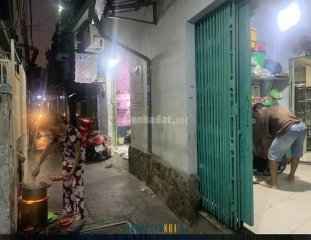 Bán căn nhà mặt tiền Bông Sao, Phường 5, Quận 8 – Diện tích 10m, ngang hơn 8m, thuận lợi cho việc kinh doanh – Giá chỉ 4,65 tỷ.