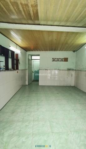 Bán nhà mặt tiền rộng rãi, diện tích lớn, giá chỉ từ 20 tỷ trở lên.