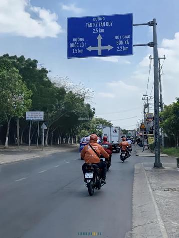 Bán nhà mặt tiền rộng rãi, diện tích lớn, giá chỉ từ 20 tỷ trở lên.