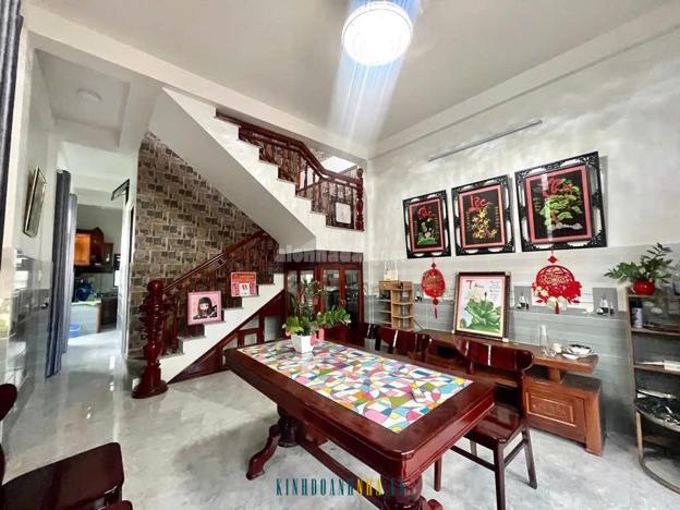 Bán nhà đẹp 3 tầng trên đường Lý Nam Đế, phường An Hòa, TP Huế, diện tích 100m2.