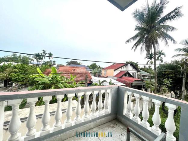 Bán nhà đẹp 3 tầng trên đường Lý Nam Đế, phường An Hòa, TP Huế, diện tích 100m2.