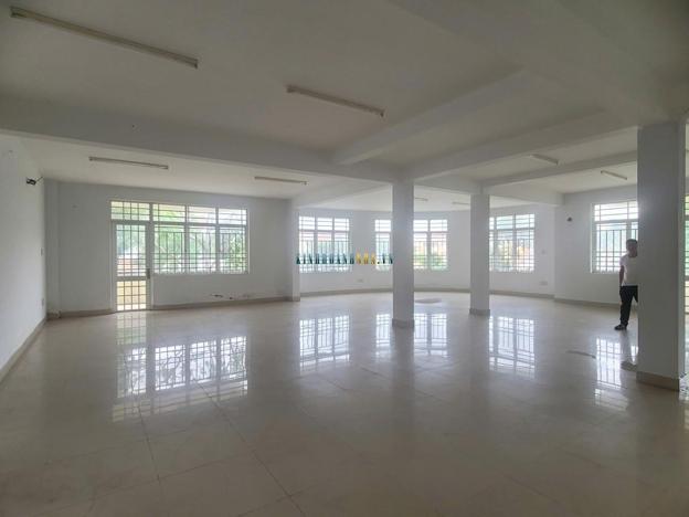Bán căn nhà phố 1 trệt 3 lầu, góc 2 mặt tiền tại Khu Nam Long, Cần Thơ.
