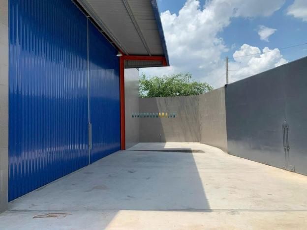 Bán nhà xưởng diện tích lớn: 1703.8m2, trong đó có 1.300m2 thổ cư, giá hấp dẫn. Địa chỉ tại Võ Thị Thừa, An Phú Đông, gần