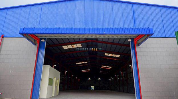 Bán nhà xưởng diện tích lớn: 1703.8m2, trong đó có 1.300m2 thổ cư, giá hấp dẫn. Địa chỉ tại Võ Thị Thừa, An Phú Đông, gần