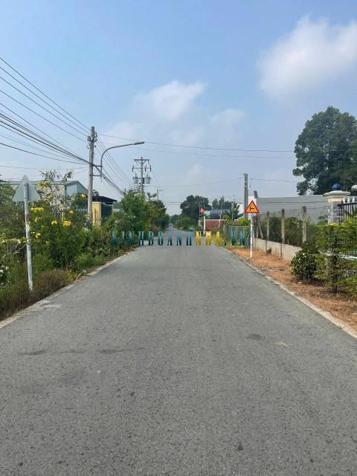 Bán đất Phú An, Bến Cát, mặt tiền đường nhựa 7m, kết nối từ đường DT 744 sang DT 748. Diện tích 5x75, giá chỉ 2 tỷ.