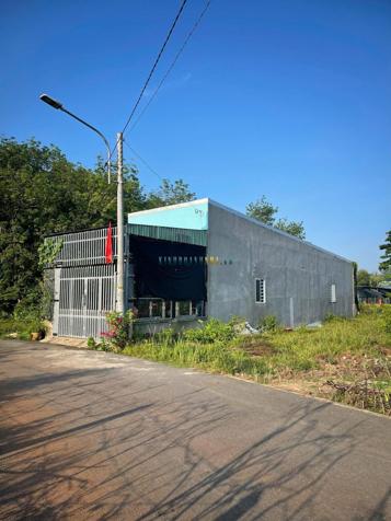 Chính chủ cần bán lô đất tại Phú An, Bến Cát, diện tích 744m², kích thước 6,2x25m, giá 1,5 tỷ. Ai có nhu cầu hãy liên hệ