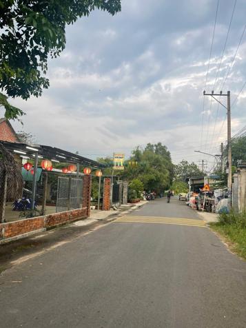 Bán đất Phú An, Bến Cát, gần trung tâm, diện tích 6x40, giá 1 tỷ 700 triệu.