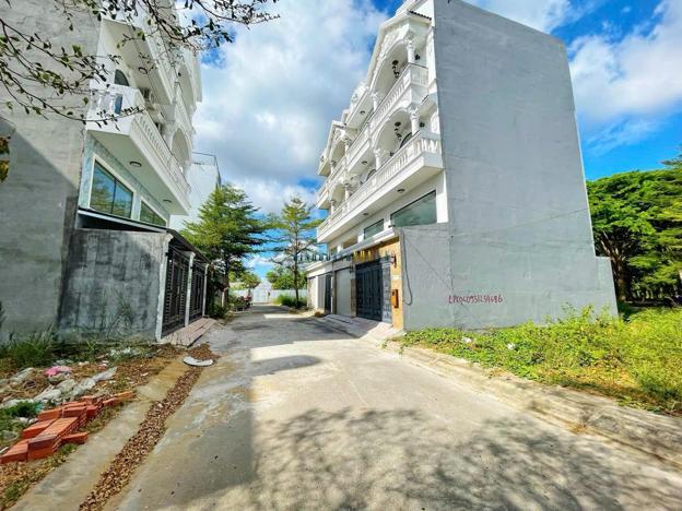 Bán đất đường Lê Văn Lương, khu dân cư Rạch Tôm, diện tích 96m2, sổ riêng, xây dựng tự do, giá 3.75 tỷ.