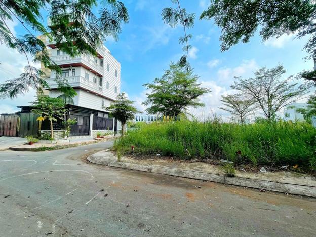 Bán đất đường Lê Văn Lương, khu dân cư Rạch Tôm, diện tích 96m2, sổ riêng, xây dựng tự do, giá 3.75 tỷ.