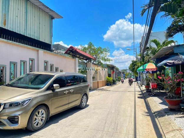 Bán đất 101m2 tại Lê Văn Lương, Phước Kiển, giá 4.1 tỷ, sổ đỏ chính chủ, gần Quận 7.