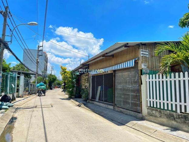 Bán đất 101m2 tại Lê Văn Lương, Phước Kiển, giá 4.1 tỷ, sổ đỏ chính chủ, gần Quận 7.