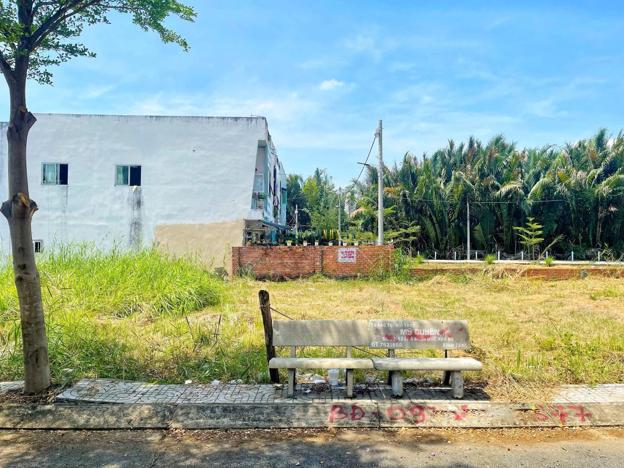 Bán đất Nguyễn Bình, gần Công An xã Nhơn Đức, diện tích 80m2, sổ riêng, xây dựng tự do.